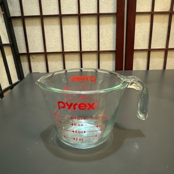 Pyrex 1 Cup Glass Measuring Cup Red Lettering Open Handle - Picture 4 of 11